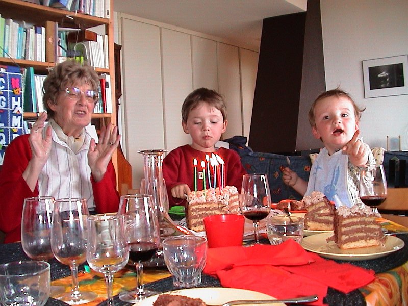 DSC01986.JPG - 77 ans !