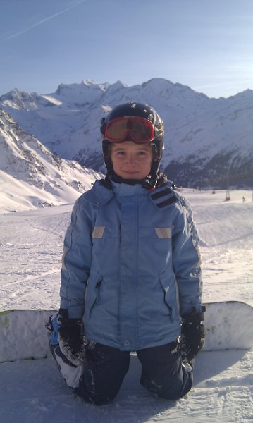 IMG_8382.jpg - mercredi 11 janvier 2012 : Sur les pistes de Verbier, j'ai beaucoup parlé de toi à Ludovic, ici sur la piste de La Chaux que tu aimais tant. Au fond, le Grand Combin.